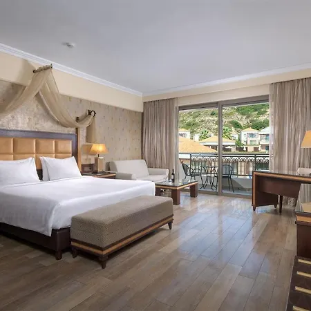 La Marquise Luxury Complex Θέρετρο