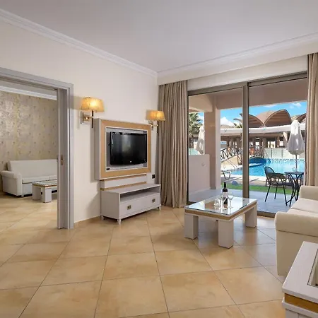 La Marquise Luxury Complex Resort